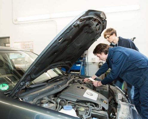 TUV bietet Gebrauchtwagen Check